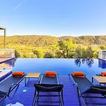 Saribelen Village 2 Bedroom Vilă